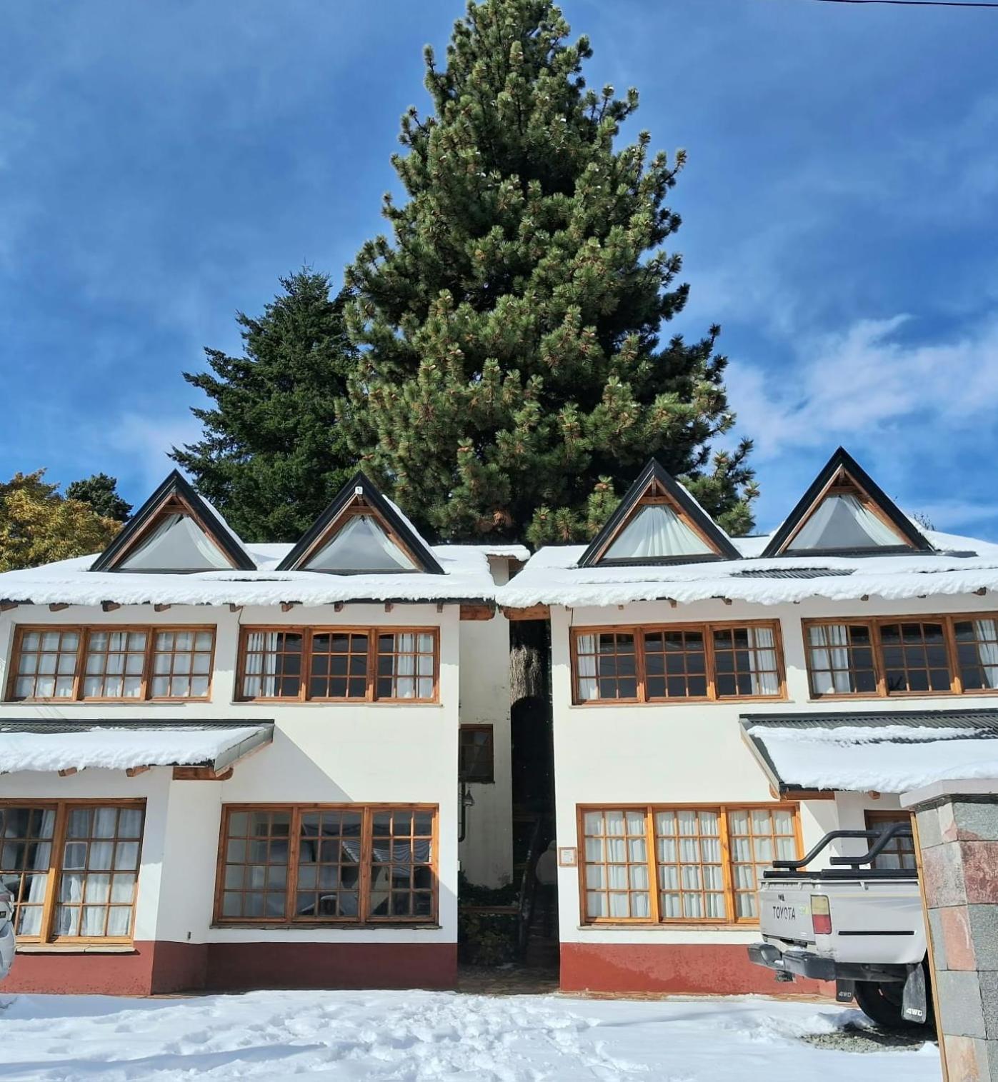 La Ponderosa Apart Hotel San Carlos de Bariloche Exterior foto